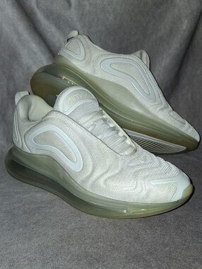 NIKE AIR MAX 720 "Pure Platinum"